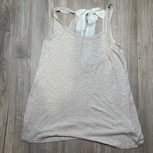 Tank top with Bow on back